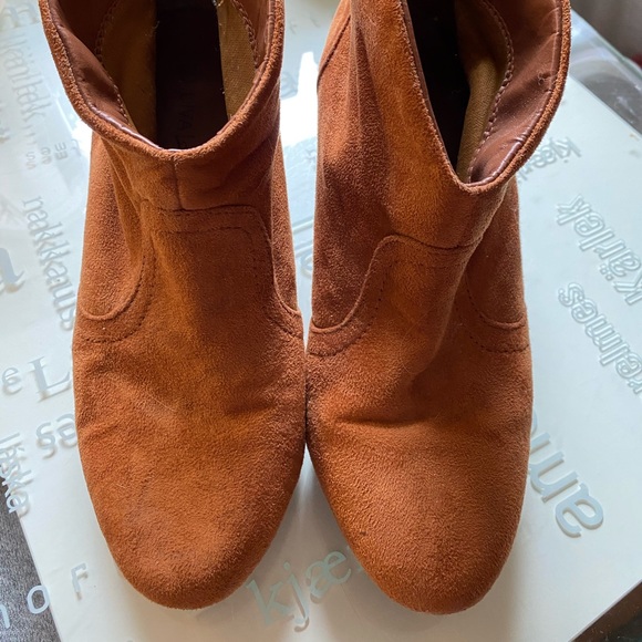 Brown Felt Women’s Ankle Boots - Picture 2 of 7